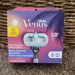 VENUS Miami Midnight Razor - Purple and Silver